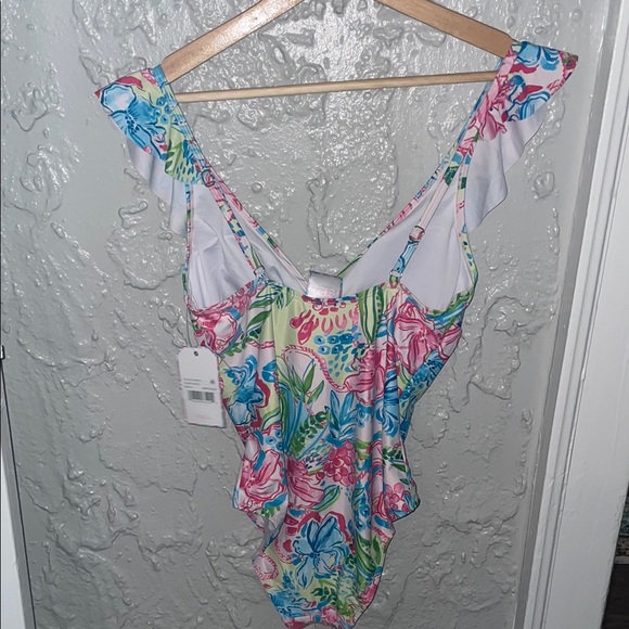 Pink and Green Swim with Vibrant Colors - Picture 3 of 3